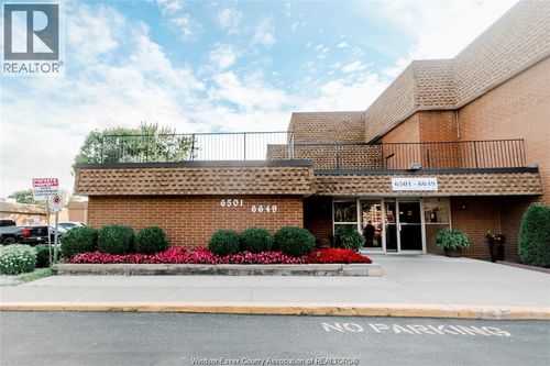 2367-6595 Thornberry Cres, Windsor, ON, N8T3A6 | Card Image