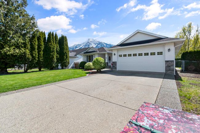 7454 Arbutus Drive, House other with 3 bedrooms, 2 bathrooms and 4 parking in Agassiz BC | Image 2