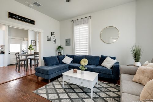 1-732 Lamar St, San Antonio, TX, 78202-1265 | Card Image