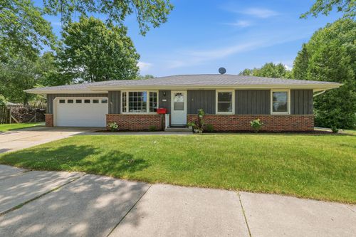 1817 Wilson Ave, Sheboygan, WI, 53081-6636 | Card Image