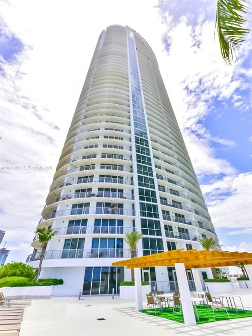 apt-1211-1750 N Bayshore Dr, Miami, FL, 33132-3204 | Card Image