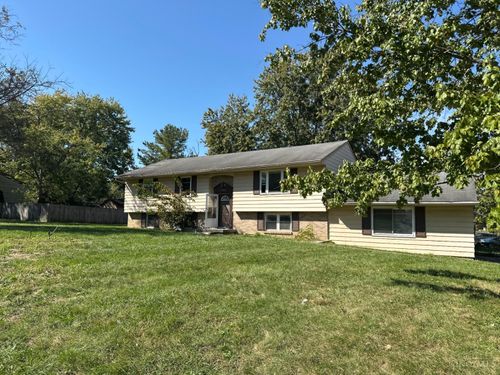 1526 Rolling Knoll Dr, Goshen, OH, 45140-9423 | Card Image
