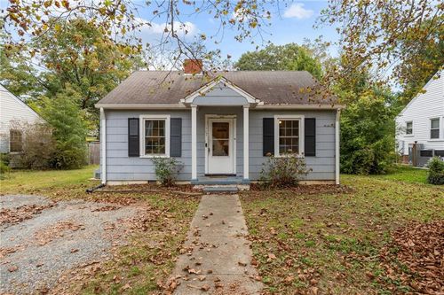 913 Gorrell St, Burlington, NC, 27215-2215 | Card Image