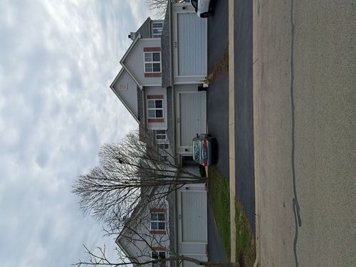 a1-527 Horizon Dr, Bartlett, IL, 60103-1245 | Card Image