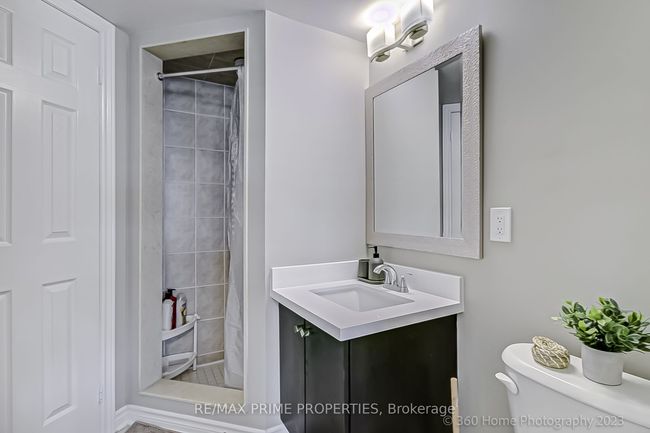 4765 Highway 7, House attached with 4 bedrooms, 3 bathrooms and null parking in Vaughan ON | Image 6