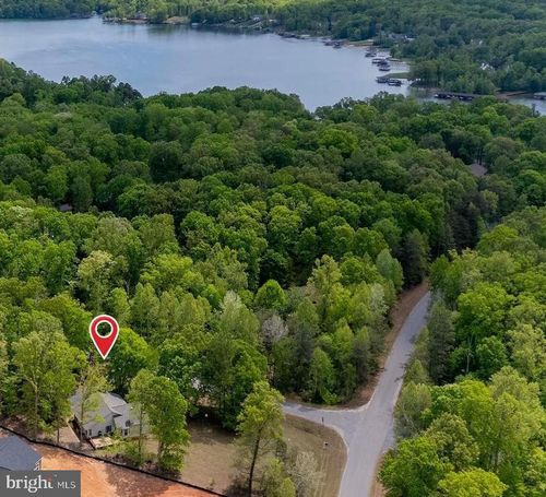 15305 Pecan Tree Dr, MINERAL, VA, 23117-5027 | Card Image