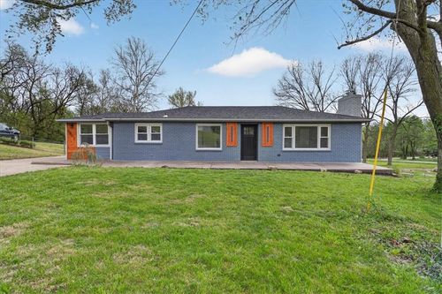 6807 Sycamore Ave, Kansas City, MO, 64133-5611 | Card Image