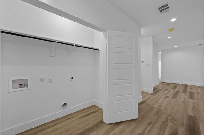 5424 Bourquin St, House other with 4 bedrooms, 2 bathrooms and null parking in Dallas TX | Image 12