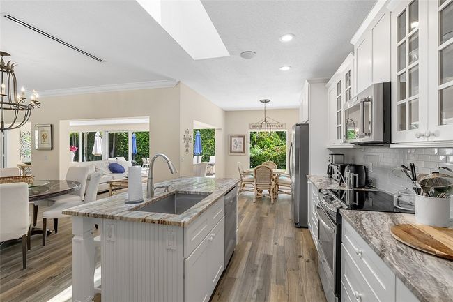 926 Pebble Ln, House other with 3 bedrooms, 2 bathrooms and null parking in Indian River Shores FL | Image 14