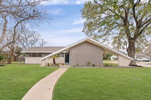 7102 Sharpview Dr, Houston, TX, 77074-3302 | Card Image