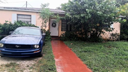 750 Ne 171st St, North Miami Beach, FL, 33162-2439 | Card Image