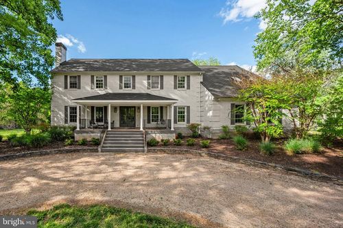 11748 Thomas Ave, GREAT FALLS, VA, 22066-1008 | Card Image