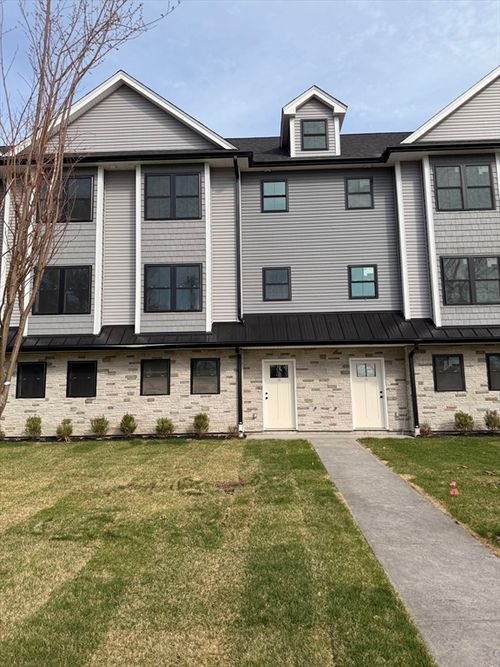 6-9 Acton Rd, Chelmsford, MA, 01824-3411 | Card Image