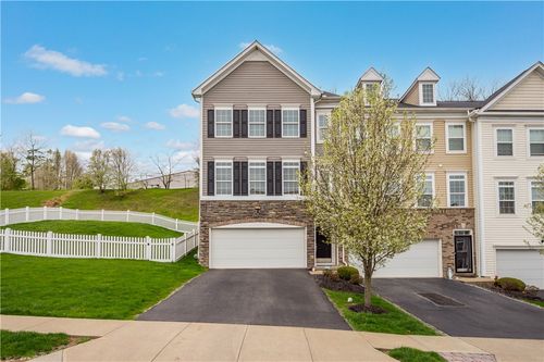 22 Truman Cir, Mc Kees Rocks, PA, 15136-5307 | Card Image