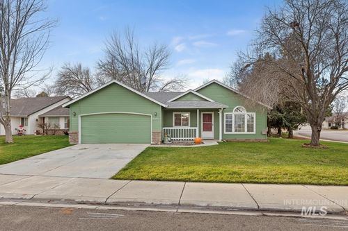 2601 N Snow Goose Way, Meridian, ID, 83646-7810 | Card Image