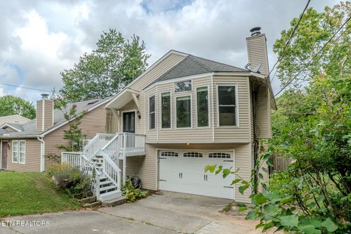 7637 Chatham Cir, Knoxville, TN, 37909-1708 | Card Image