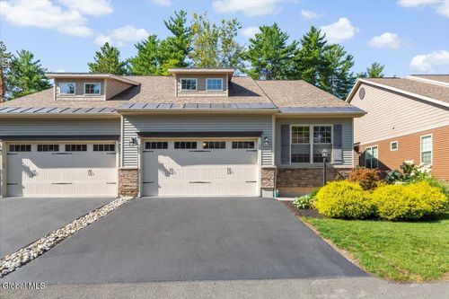 10 Canterbury Ln, Delmar, NY, 12054-9742 | Card Image