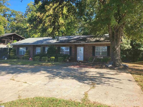 18 St. Mark Road, Taylors, SC, 29687 | Card Image