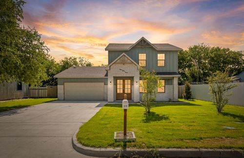919 Sw 3rd Ave, Mineral Wells, TX, 76067-6330 | Card Image