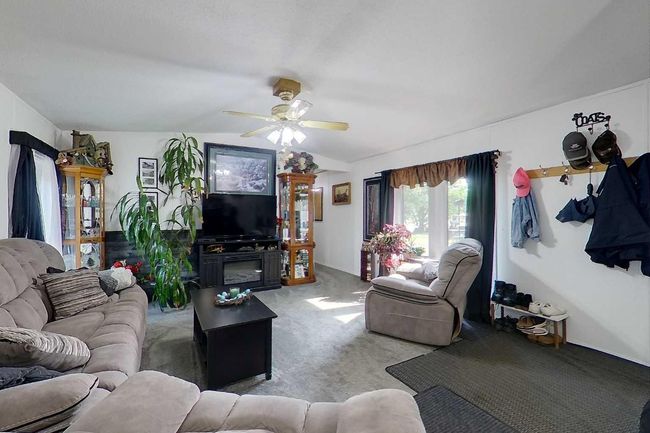 714 13 Street, House other with 3 bedrooms, 2 bathrooms and 5 parking in Smith AB | Image 16