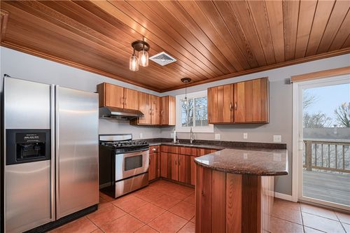 2-190 Gladstone St, Cranston, RI, 02920-6939 | Card Image