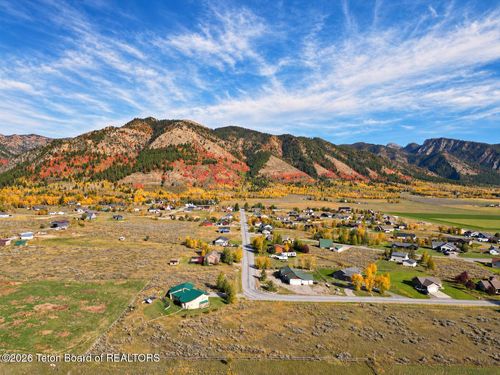 9 West St, Star Valley Ranch, WY, 83127-5223 | Card Image