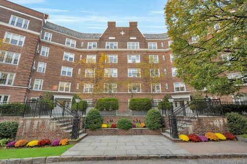 apt-3m-5 Midland Gdns, Bronxville, NY, 10708-4717 | Card Image