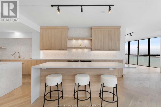 1701 - 515 Riverside Dr W, Condo with 2 bedrooms, 3 bathrooms and null parking in Windsor ON | Image 6