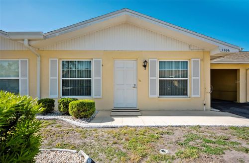 1006 Burbank Ct, SUN CITY CENTER, FL, 33573-5412 | Card Image