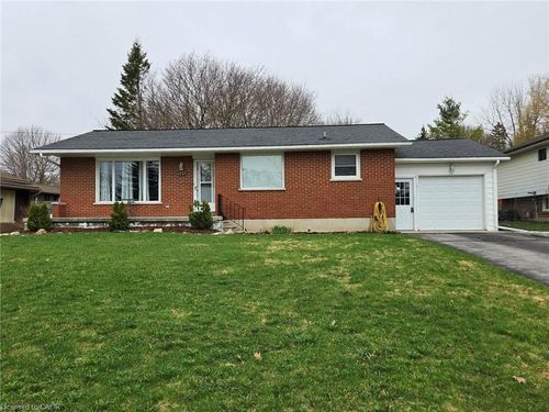 185 Miller St, Mount Forest, ON, N0G2L3 | Card Image