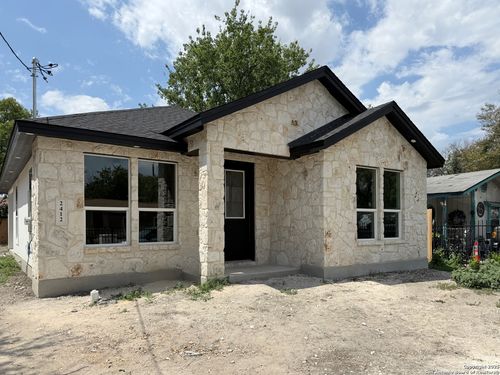 2412 Ceralvo St, San Antonio, TX, 78237-4232 | Card Image
