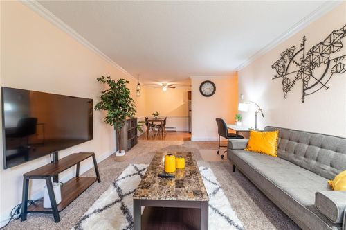 110-1600 Dufferin Cres, Nanaimo, BC, V9S5N2 | Card Image