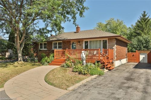 226 Bel-Air Ave, Stoney Creek, ON, L8E5K2 | Card Image