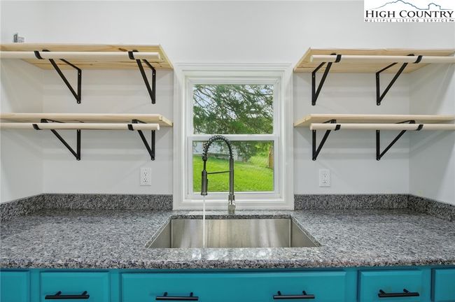 308 Hickory St, House other with 3 bedrooms, 3 bathrooms and null parking in Granite Falls NC | Image 13