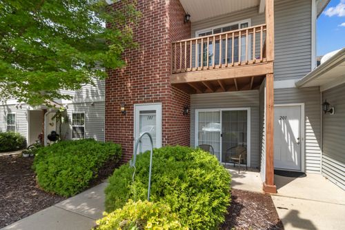 210 Remer Rd, Elkhorn, WI, 53121-4627 | Card Image