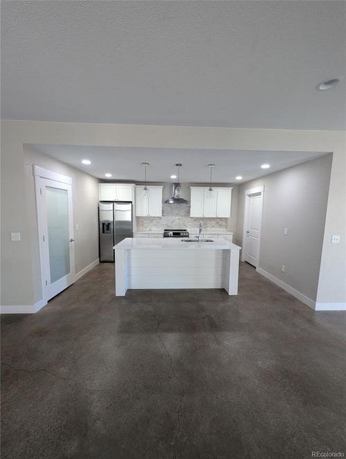 529 Foxtail Pl, Wiggins, CO, 80654-7958 | Card Image