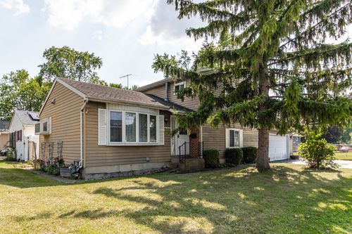 1404 N Pleasant Dr, Round Lake Beach, IL, 60073-1825 | Card Image
