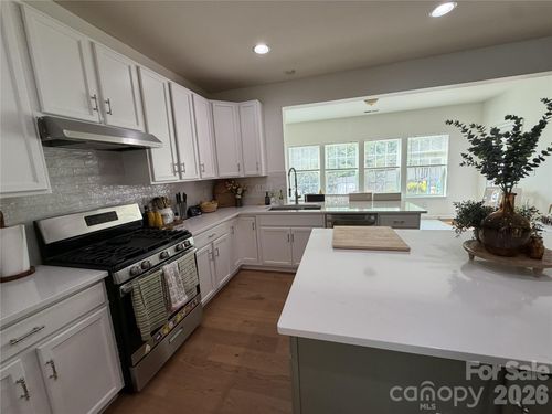 3665 English Garden Dr, Gastonia, NC, 28056-8083 | Card Image