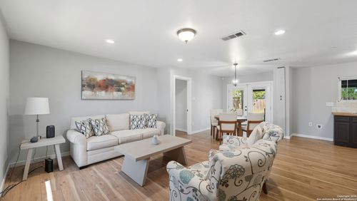 8715 Cape Valley St, San Antonio, TX, 78227-2315 | Card Image