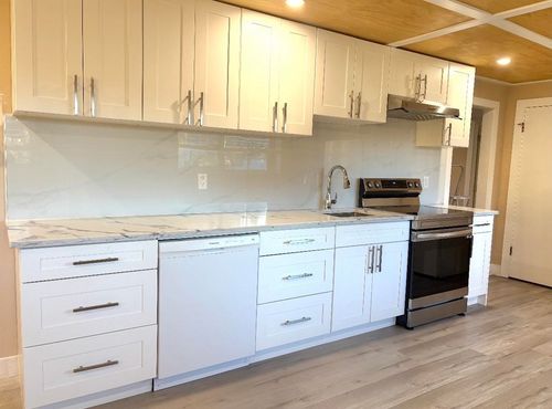 11010 86a Ave, Delta, BC, V4C2Y2 | Card Image