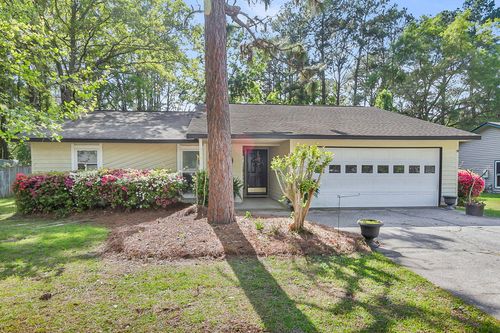 122 Bradd St, Summerville, SC, 29483-3102 | Card Image