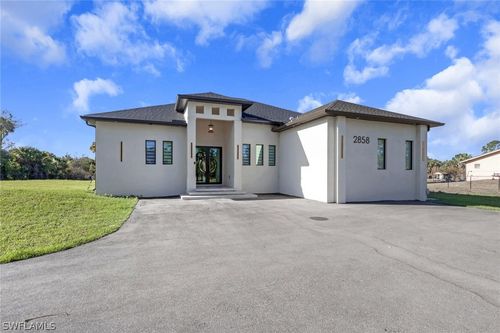 2858 26th Ave Se, Naples, FL, 34117-8889 | Card Image