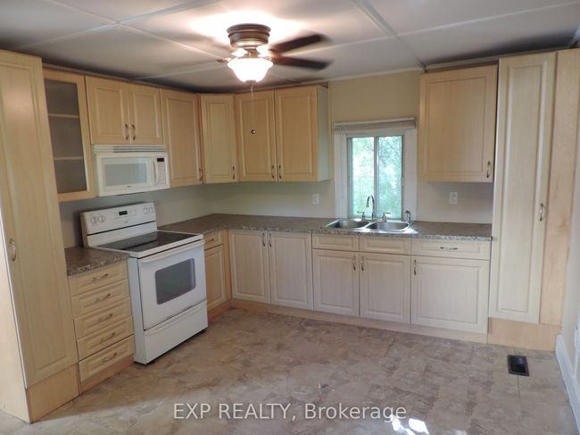 231 Water St W, House other with 3 bedrooms, 2 bathrooms and 1 parking in Cornwall ON | Image 7