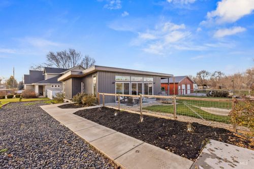 8836 N Duncan Ln, Boise, ID, 83714-4006 | Card Image