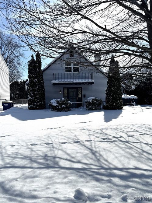 210 Wilmont Rd, Syracuse, NY, 13219-1216 | Card Image