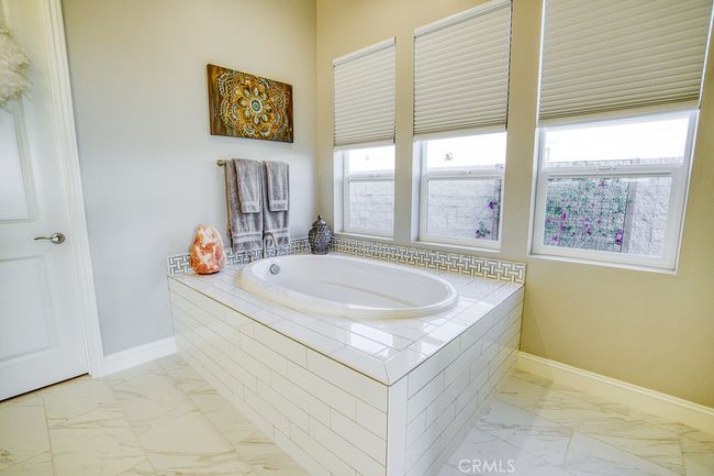 Soaking Tub | Image 18