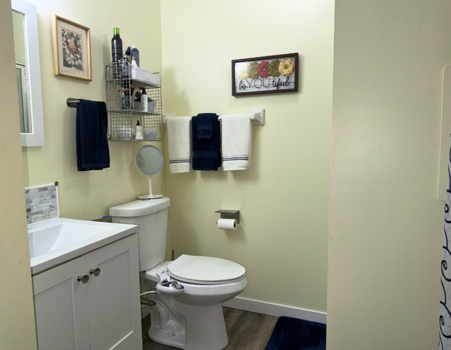 APT-208 - 120 Demont Ave E, Condo with 2 bedrooms, 2 bathrooms and null parking in Little Canada MN | Image 11