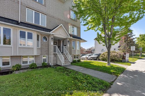 85 Cresthaven Dr, Nepean, ON, K2G6T9 | Card Image