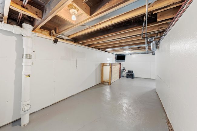7546 W 61 St St, House other with 3 bedrooms, 2 bathrooms and 2 parking in Summit IL | Image 27
