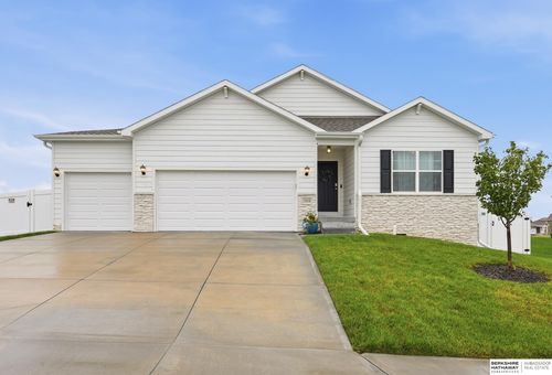 11610 Sunburst Dr, Papillion, NE, 68046-5599 | Card Image